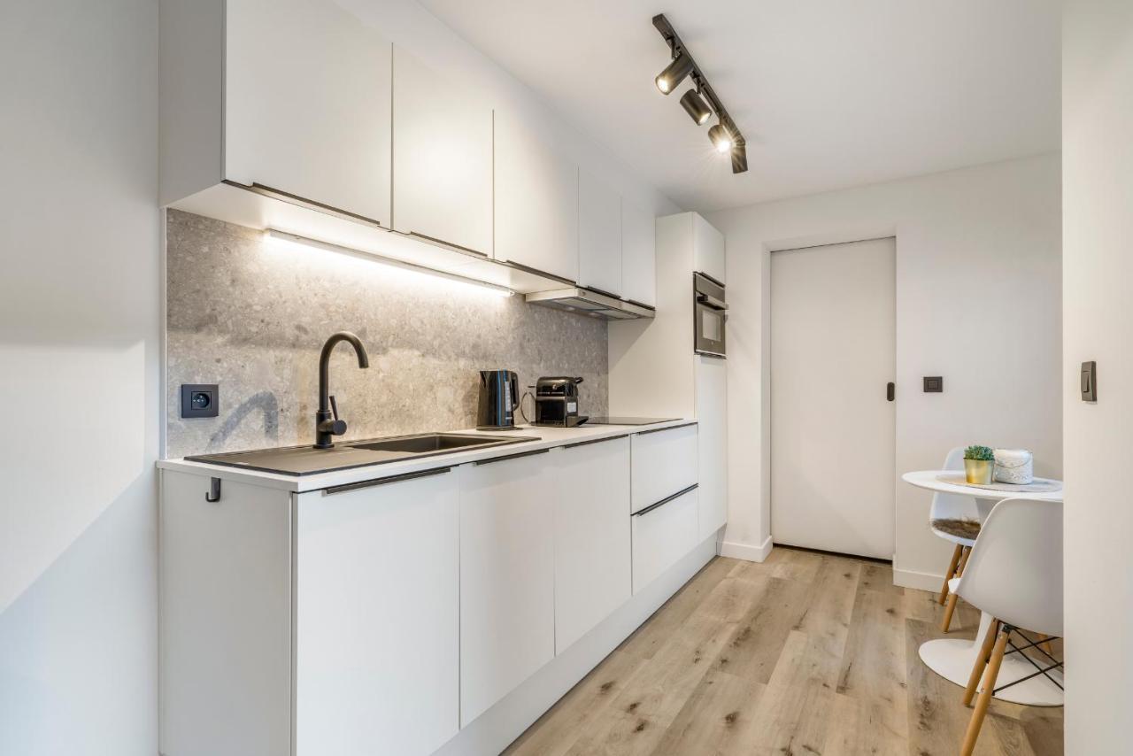 Cosy, Furnished & Renovated Flat With Outside Lounge Gante Exterior foto